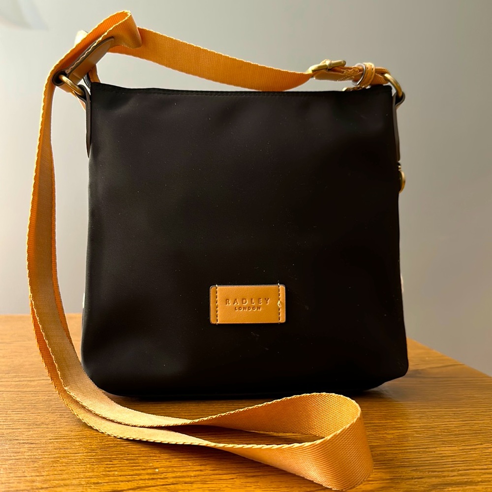 Radley London Pocket Essentials Crossbody Black